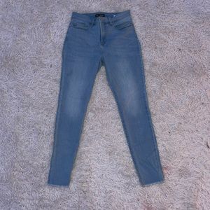 long Lee skinny jeans, great condition. basically new.